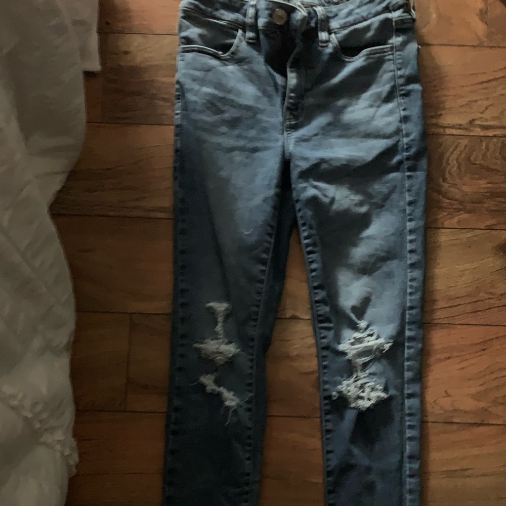 american eagle, jeans, few rips, size 6 reg